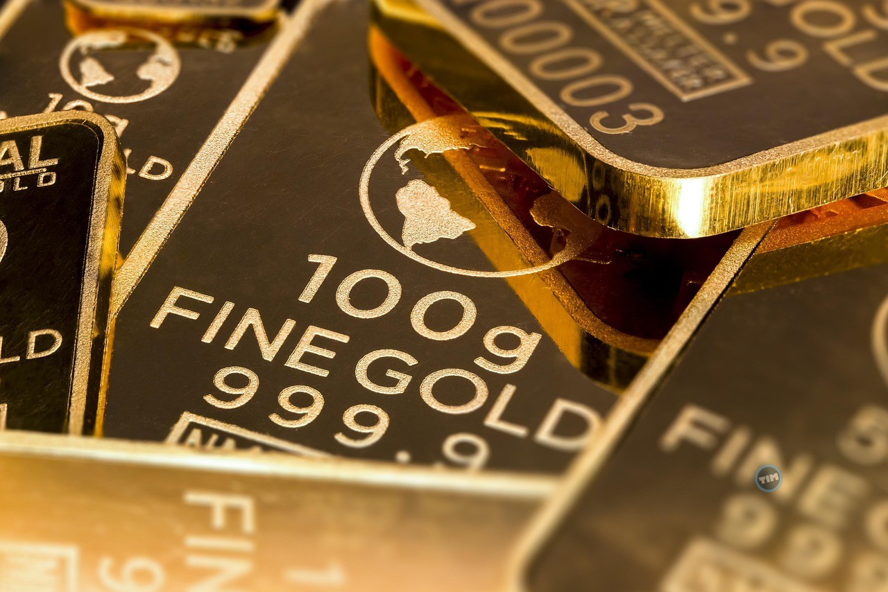 CDE Stock Slides Toward Support As Momentum Cools Thumbnail